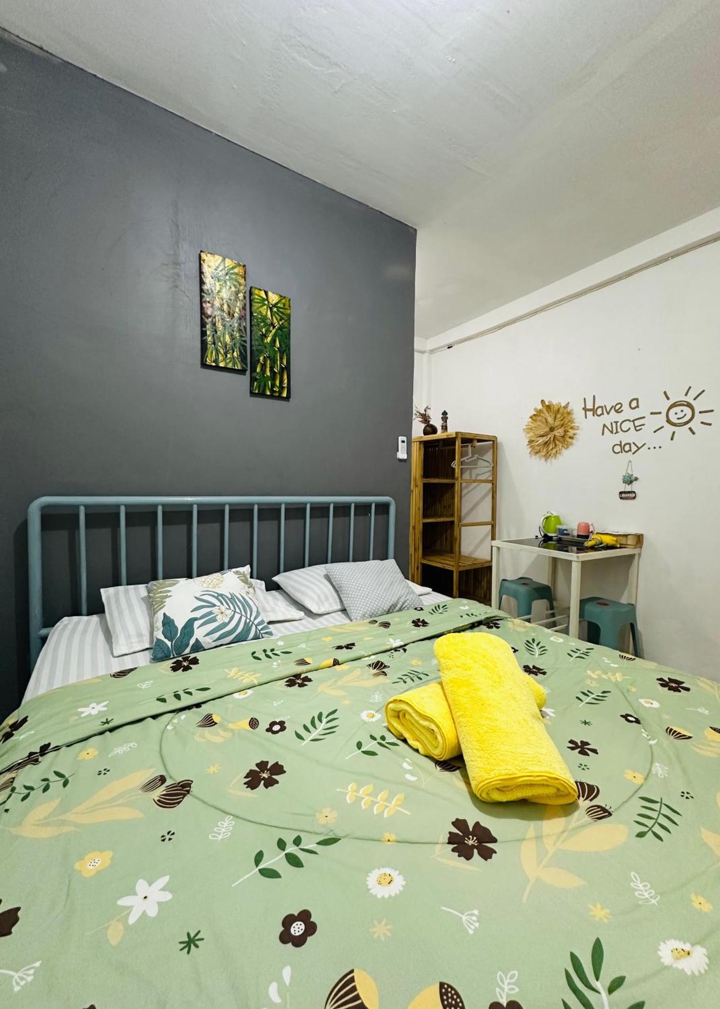 D'Flora Homestay ลาบวนบาโจ ภายนอก รูปภาพ