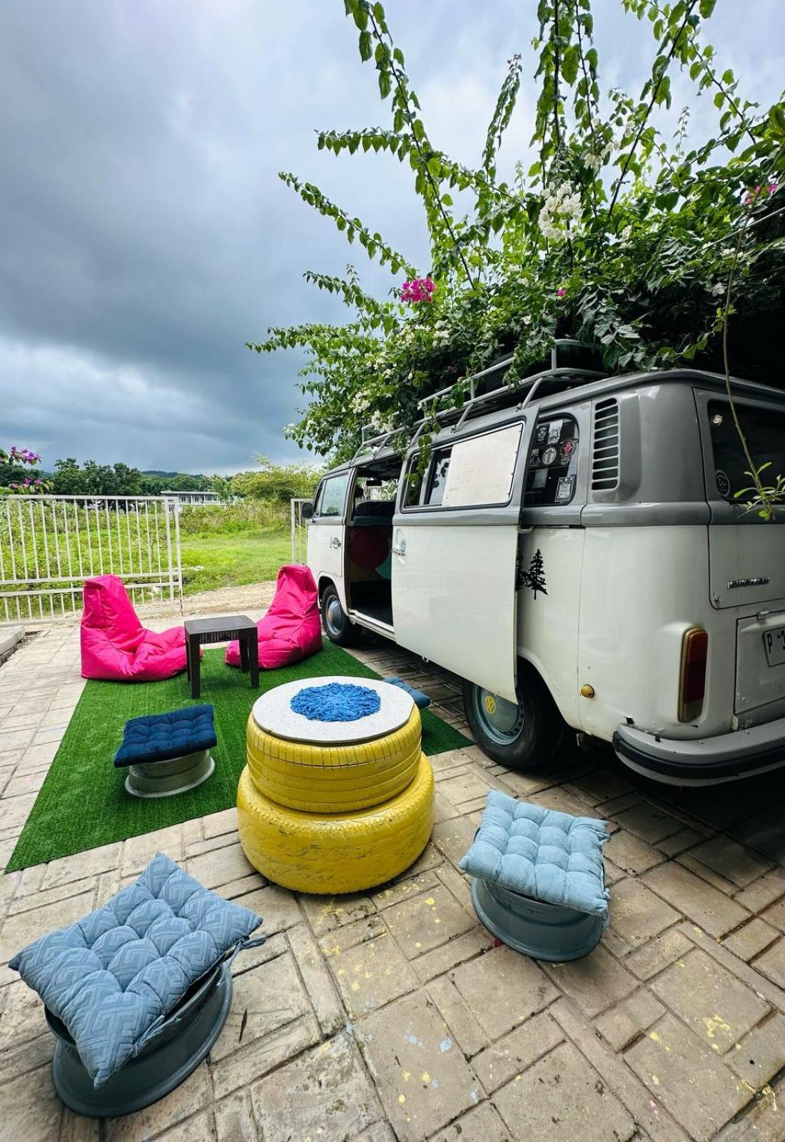 D'Flora Homestay ลาบวนบาโจ ภายนอก รูปภาพ