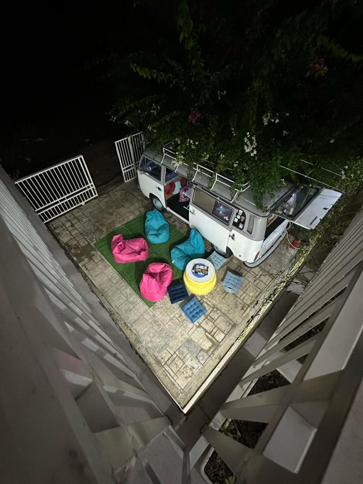 D'Flora Homestay ลาบวนบาโจ ภายนอก รูปภาพ