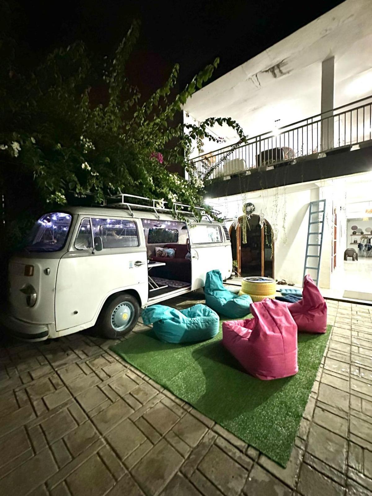 D'Flora Homestay ลาบวนบาโจ ภายนอก รูปภาพ