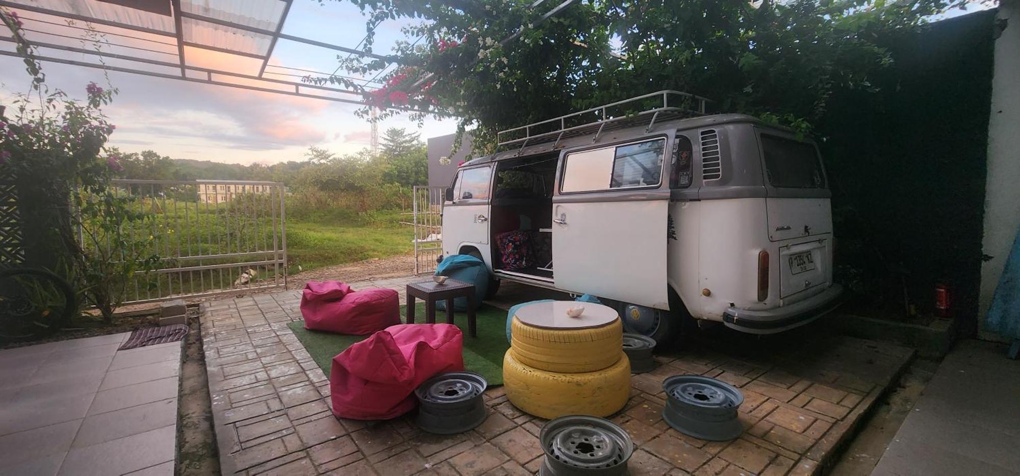 D'Flora Homestay ลาบวนบาโจ ภายนอก รูปภาพ